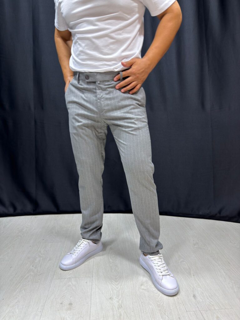 Score Beyaz Çizgi Detaylı Gri Pantolon