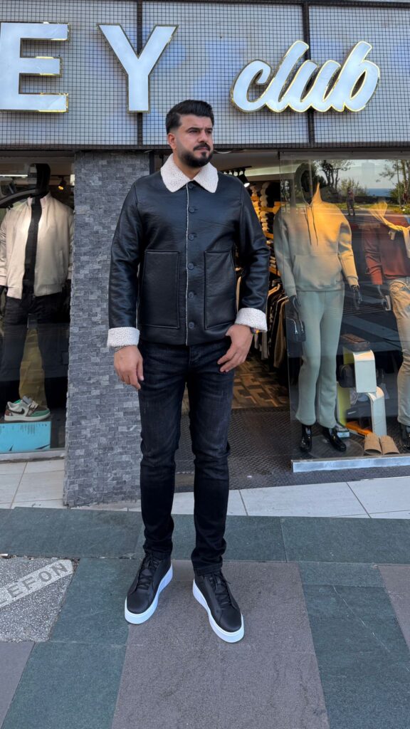 İçi Beyaz Kürklü Deri Ceket
