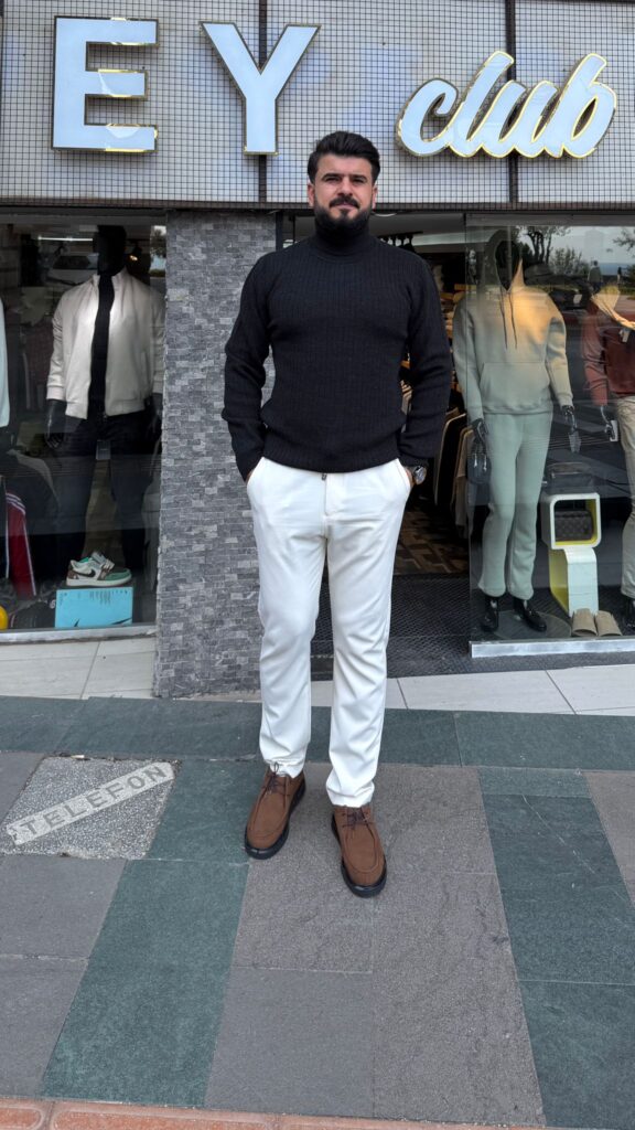 Balıkçı Yaka Kazak Siyah