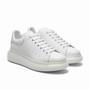 Beyaz kalın tabanlı oversize erkek spor ayakkabı