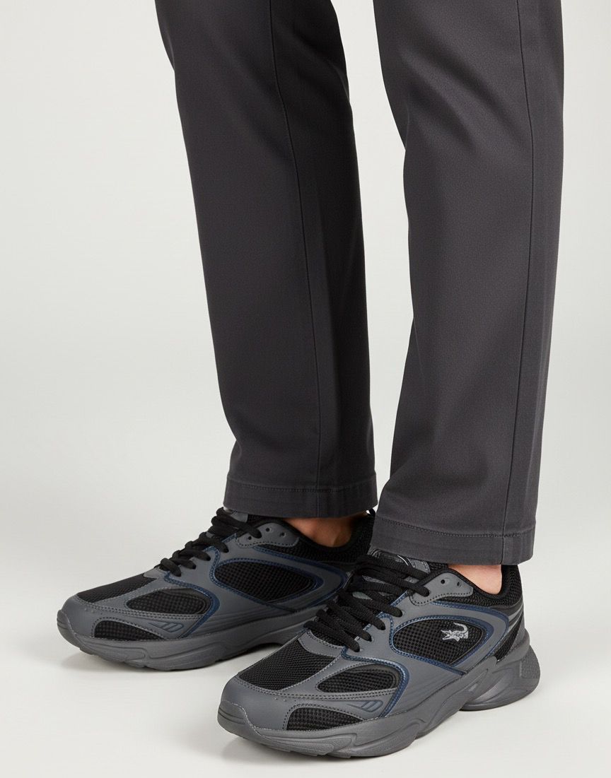 Koyu Gri Spor Ayakkabı Kombin Koyu gri pantolon ve siyah gri fileli sneaker kombini